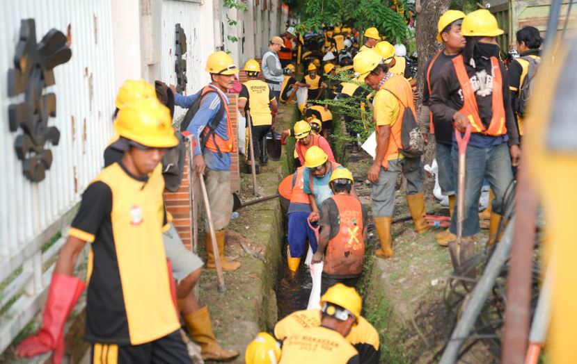 Kolaborasi Cegah Banjir, Pemkot Makassar Gandeng BBWS & Balai Jalan Bersihkan Drainase di Koridor Pettarani