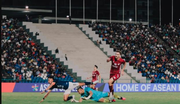 Jelang Lawan Semen Padang, Striker PSM Ceritakan Pengalaman Pertama di BJ Habibie